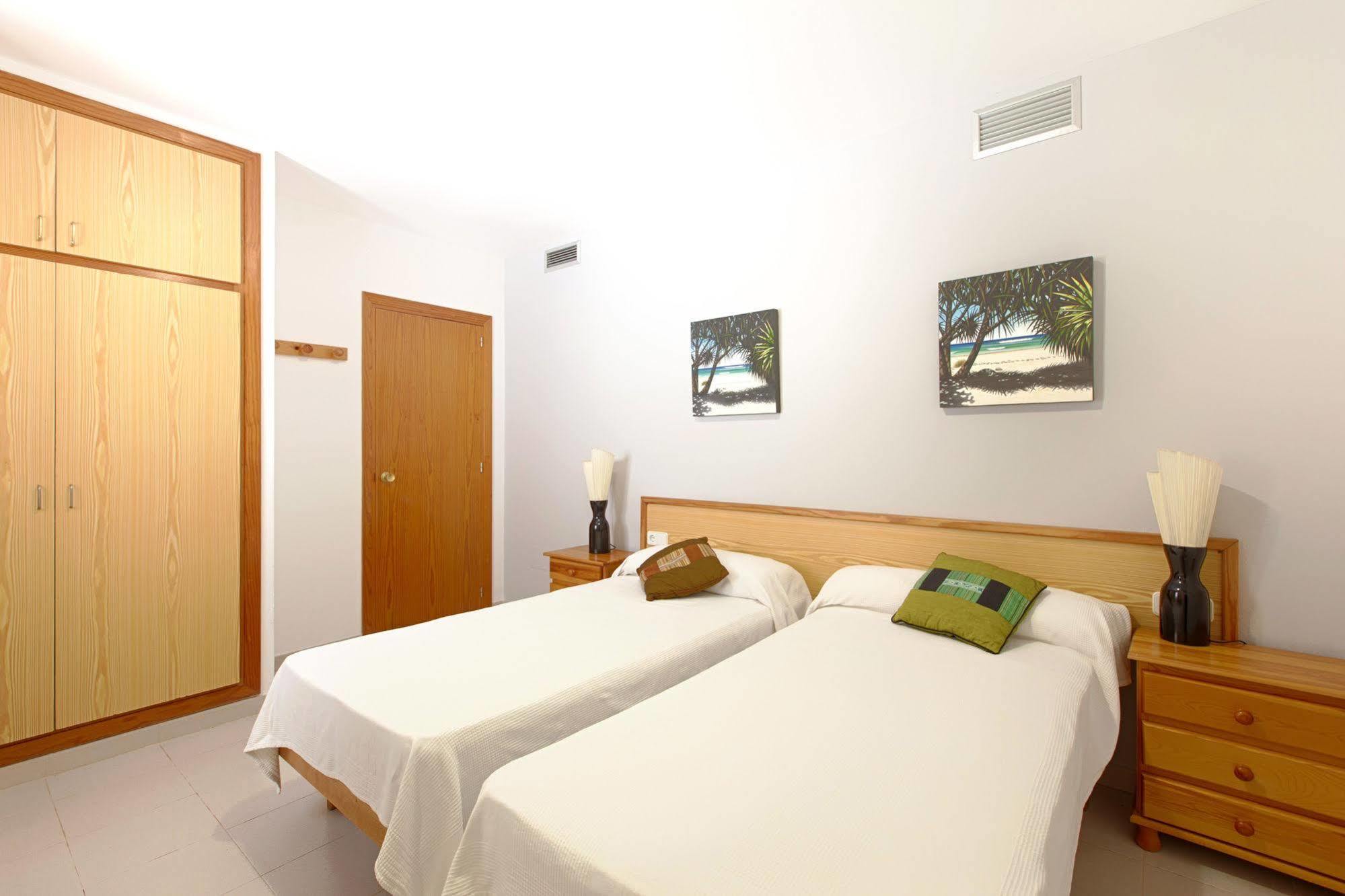 Apartamentos Colomar Santa Eularia des Riu Eksteriør billede