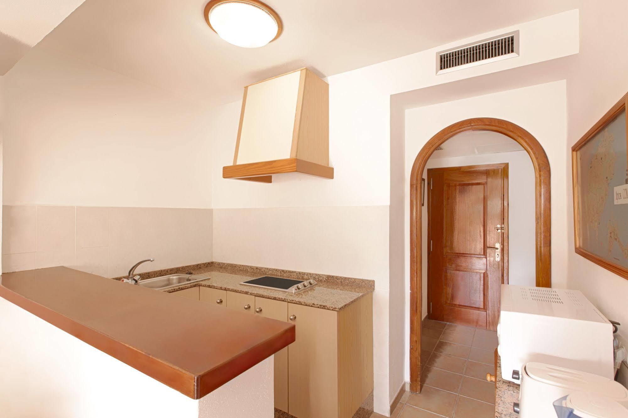 Apartamentos Colomar Santa Eularia des Riu Eksteriør billede